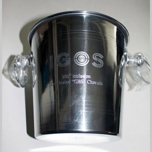 Engraved ice bucket